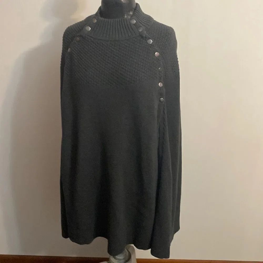G.I.LI. Gray Cape, size 2X/3X
